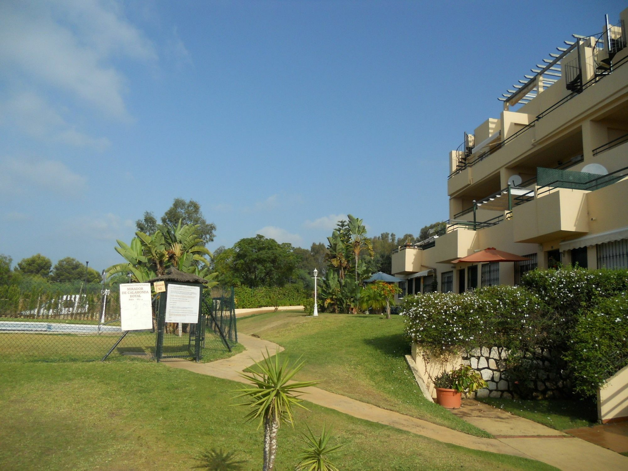 Townhouse In - Sea View Marbella